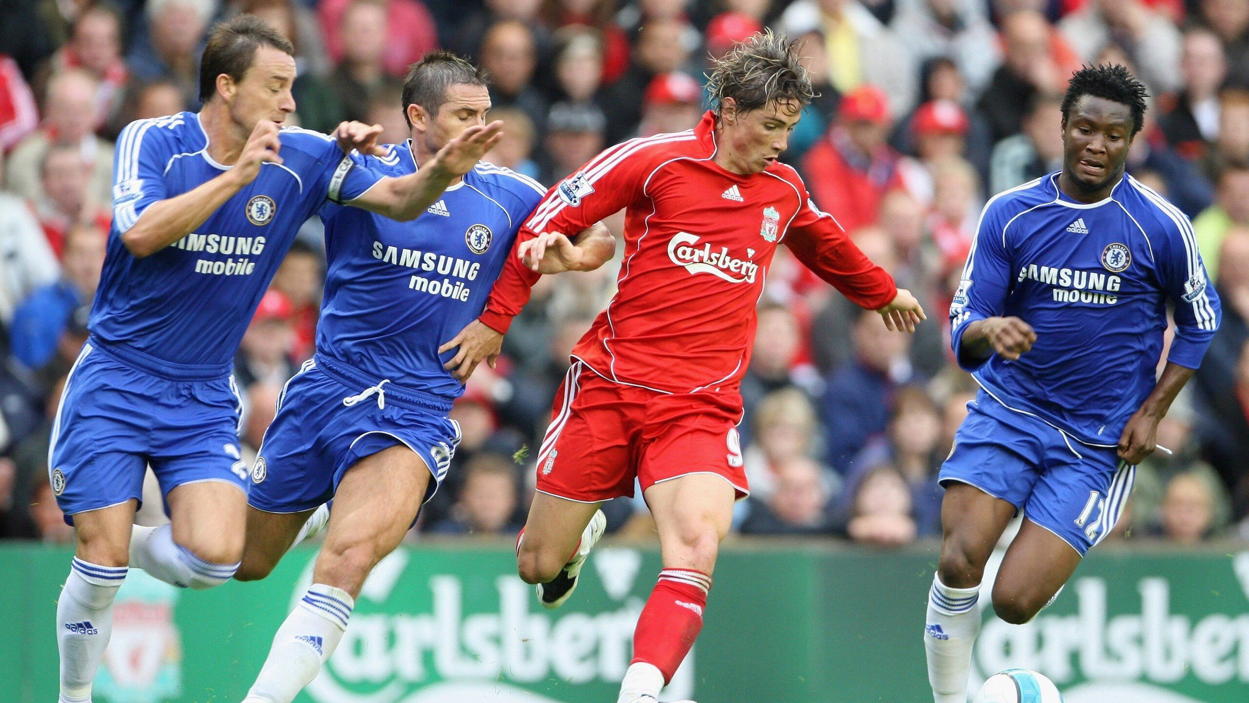 开云体育APP下载-赛道上的逆袭，雷诺车队完胜法拉利，佩雷兹扛起全队