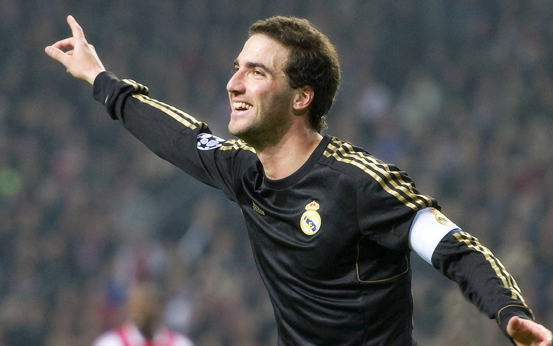 黄鸭组合扛起全队，日本队完胜丹麦队背后的唯一性启示